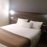 Restaurant Kyriad De 3*