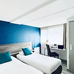 호텔 Restaurant Kyriad De 3*