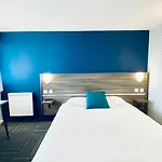 Restaurant Kyriad De 호텔 페론네