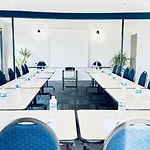 Restaurant Kyriad De 호텔 페론네