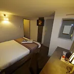 호텔 Restaurant Kyriad De 페론네