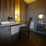 Hotel Hotel Restaurant Kyriad De Peronne