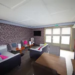 Restaurant Kyriad De 호텔