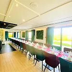 Restaurant Kyriad De 호텔 페론네