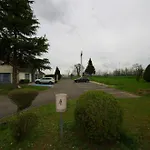Hotel Restaurant Kyriad De Peronne 3*