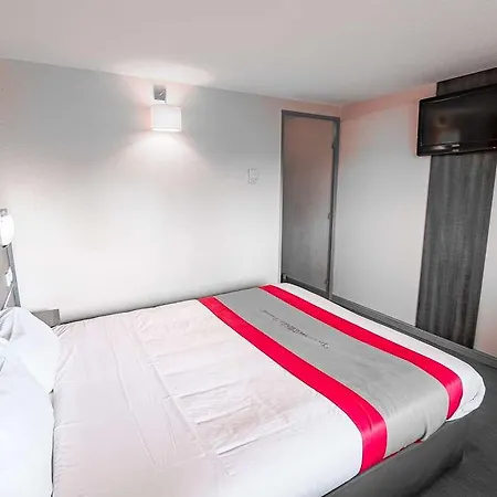 Kyriad De 3* Péronne