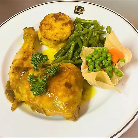 Restaurant Kyriad De Ξενοδοχείο Péronne