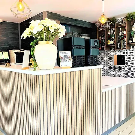 Restaurant Kyriad De 3* 페론네