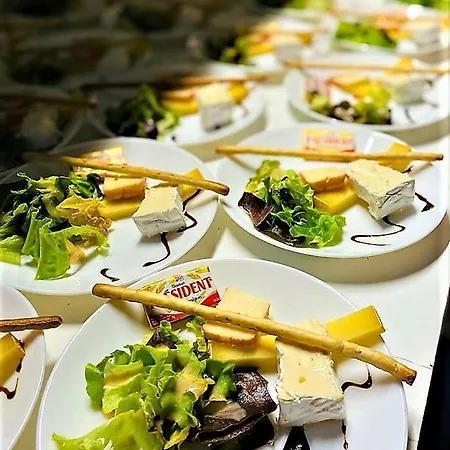 Hotel Restaurant Kyriad De Péronne