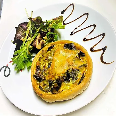 Restaurant Kyriad De Отель Перонн