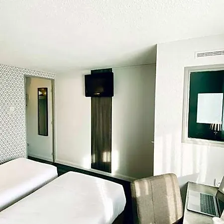Hotel Restaurant Kyriad De Peronne 3* Peronne (Somme)