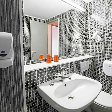 Hotel Restaurant Kyriad De Peronne Hotel Peronne (Somme)