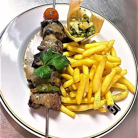 Restaurant Kyriad De فندق 3*