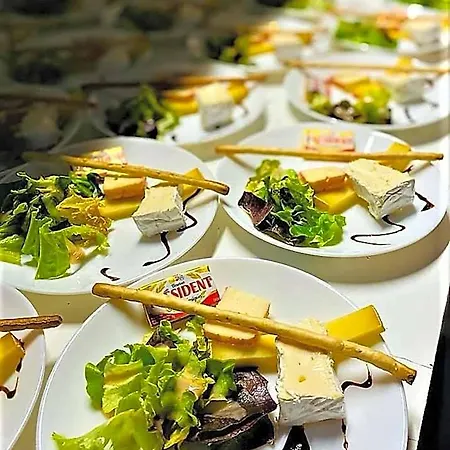 Restaurant Kyriad De 3* 페론네