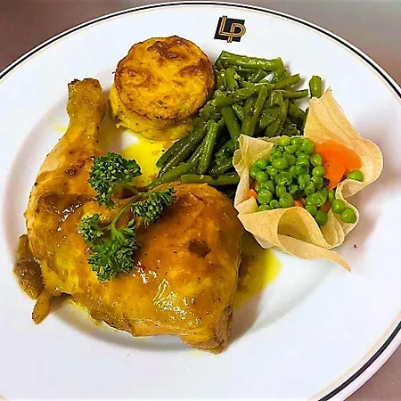 Restaurant Kyriad De Отель Перонн