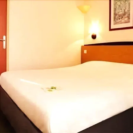 Restaurant Kyriad De 3*