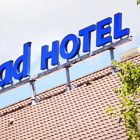 Restaurant Kyriad De 호텔 3*