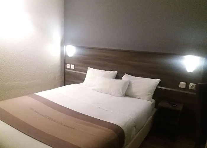 Hotel Hotel Restaurant Kyriad De Peronne 3*