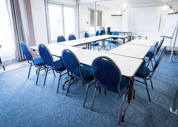 Restaurant Kyriad De Ξενοδοχείο 3*