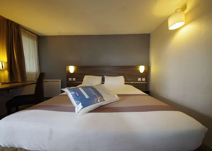 Hotel Restaurant Kyriad De Peronne Hotel Peronne (Somme)