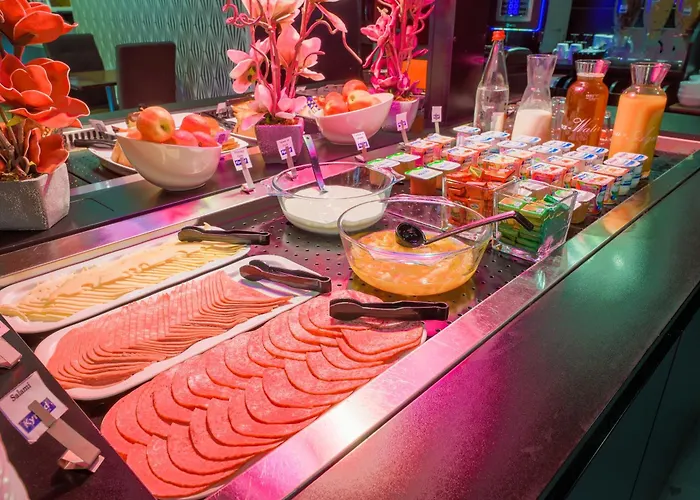 Ξενοδοχείο Restaurant Kyriad De 3*