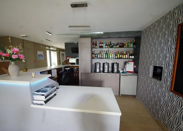 Hotel Restaurant Kyriad De Peronne 3*