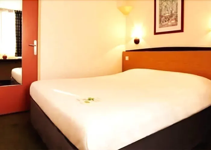 Restaurant Kyriad De 3*