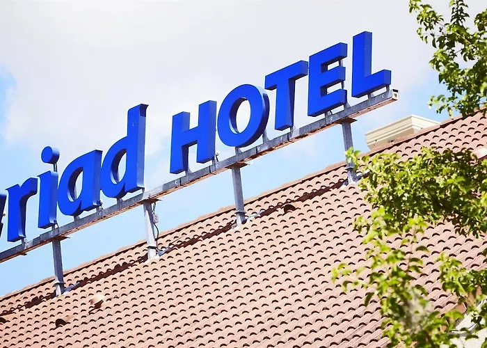 Restaurant Kyriad De Ξενοδοχείο 3*