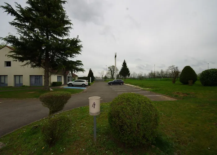 Hotel Restaurant Kyriad De Peronne 3*